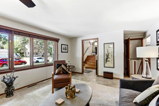 10-web-or-mls-4632-Oregon-Ave-N-10.jpg