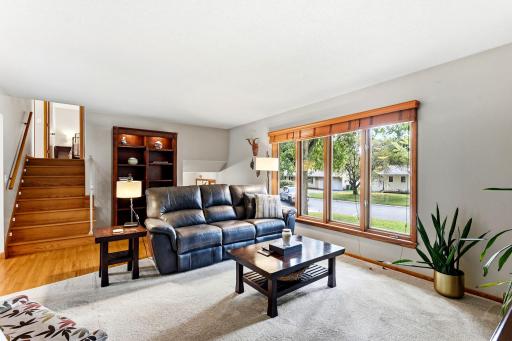 24-web-or-mls-4632-Oregon-Ave-N-24.jpg