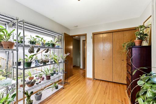 31-web-or-mls-4632-Oregon-Ave-N-31.jpg