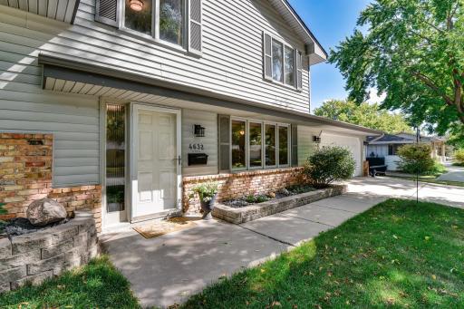 4-web-or-mls-4632-Oregon-Ave-N-04.jpg