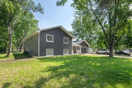 7712 N College Park Drive, Minneapolis, MN 55445