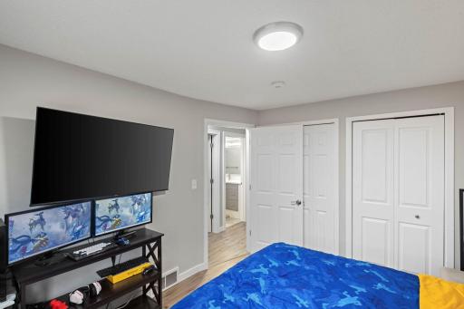 7712 N College Park Drive, Minneapolis, MN 55445
