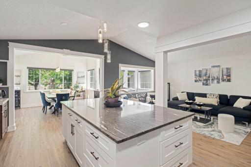 7712 N College Park Drive, Minneapolis, MN 55445