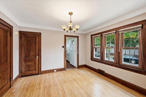 08-4857 Xerxes Ave S [3372434]- 015.jpg