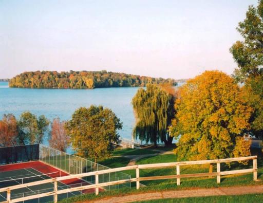 421 E Lake Street, Waconia, MN 55387
