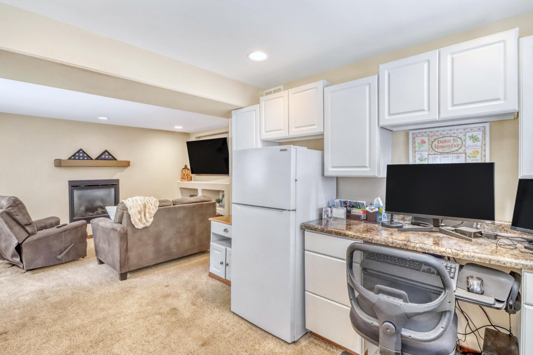 Basement Office1_1.jpg