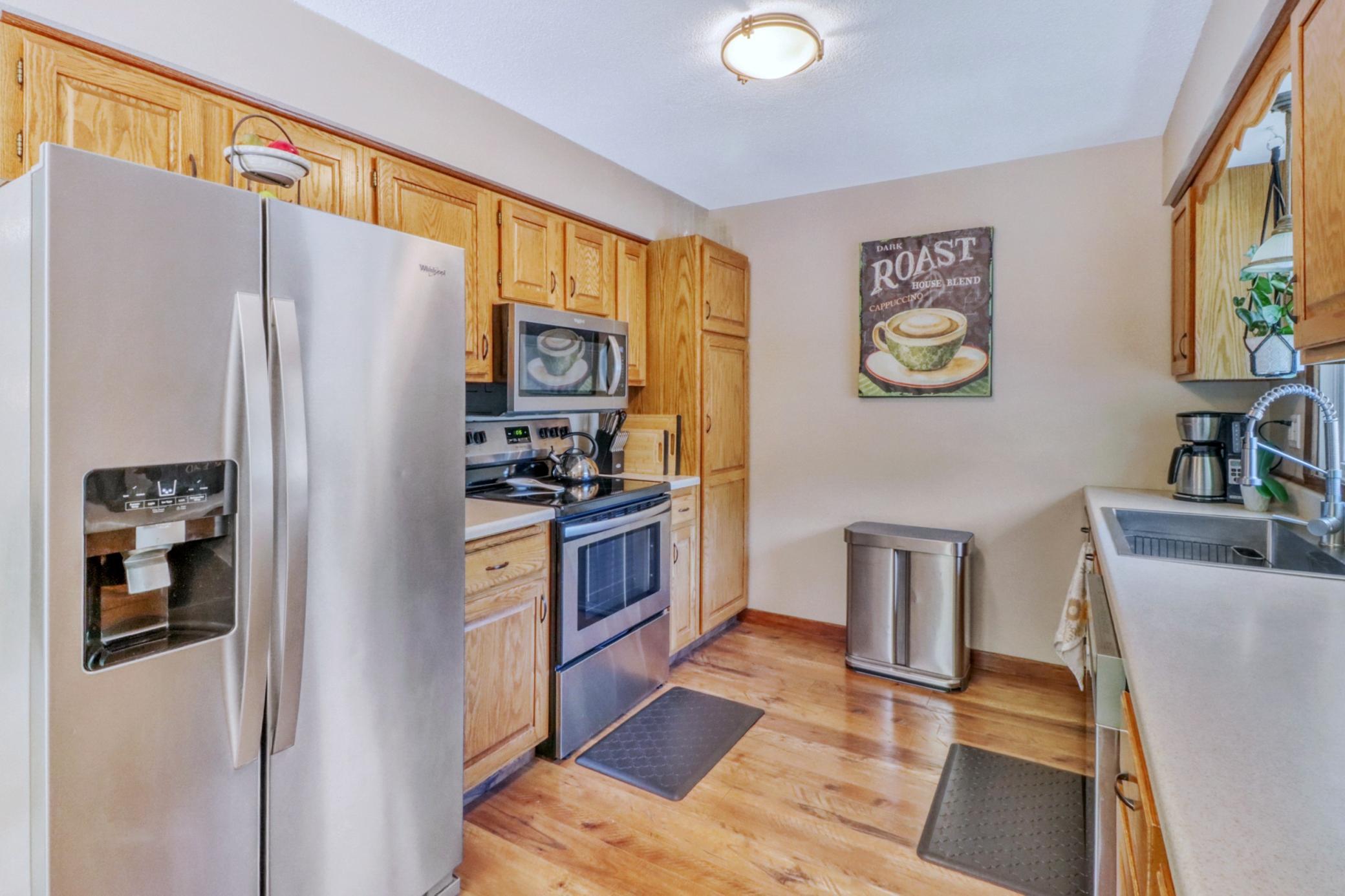 Kitchen1_3.jpg