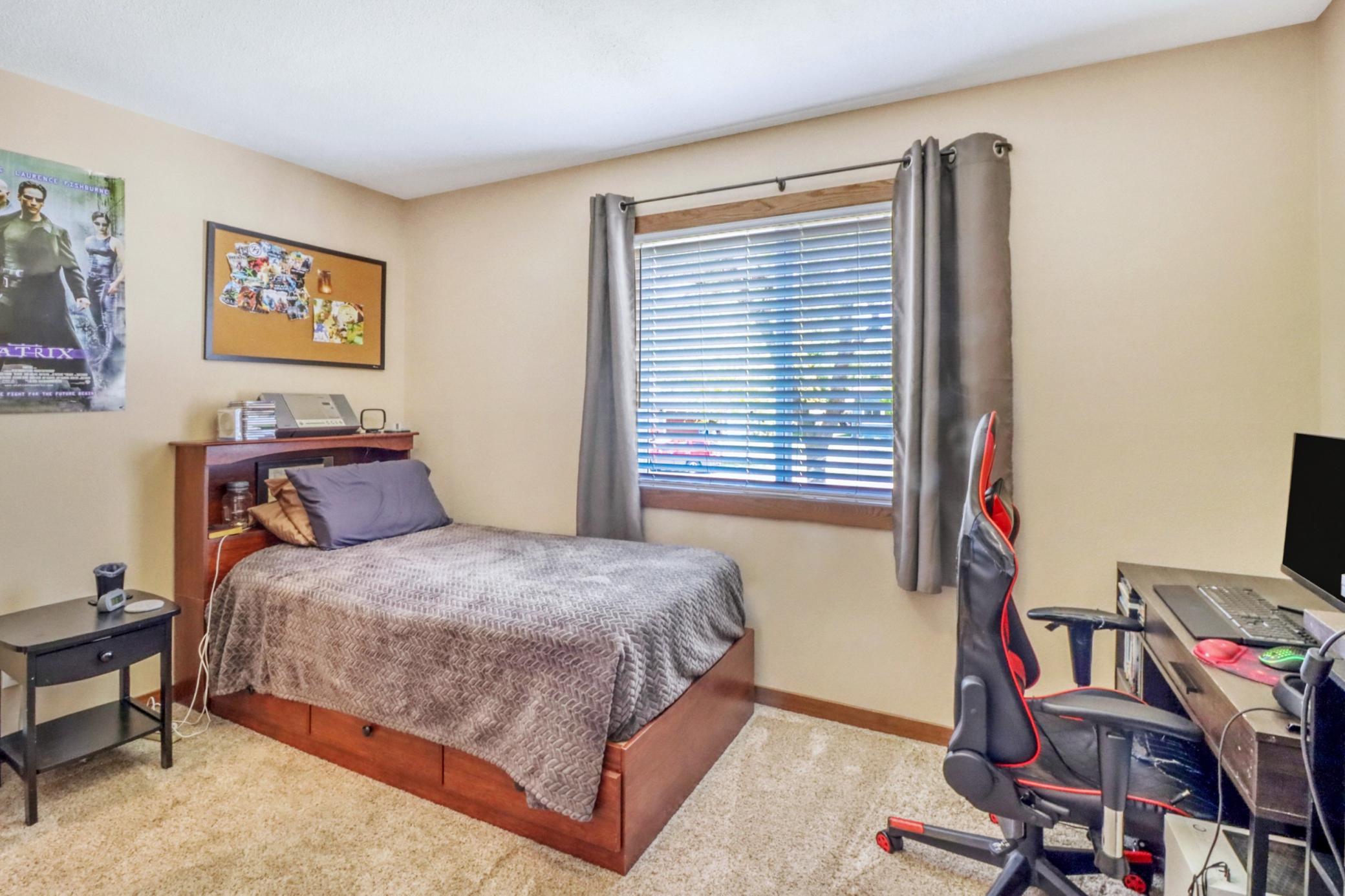 Bedroom2_2.jpg