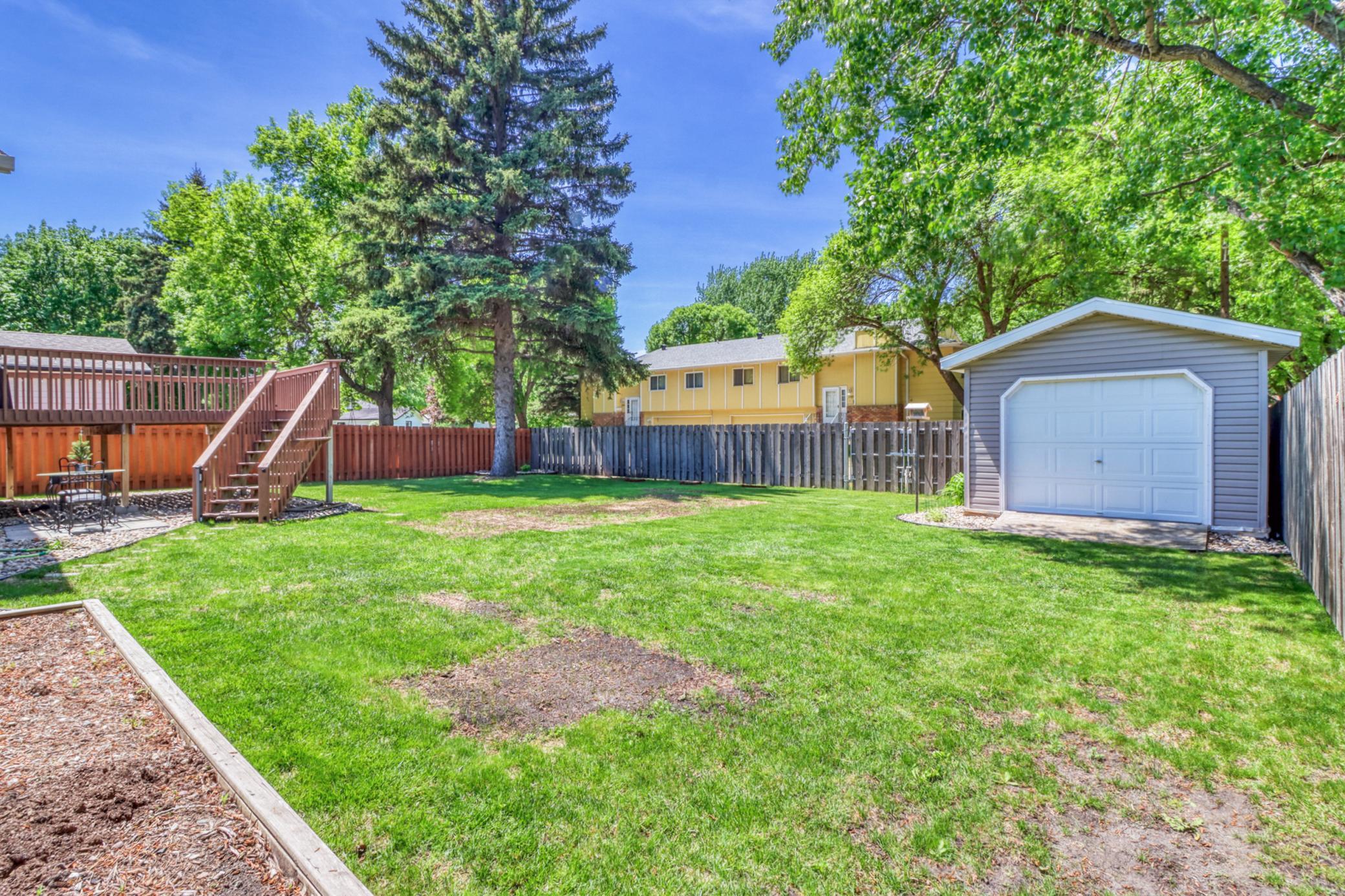 Backyard1_0.jpg