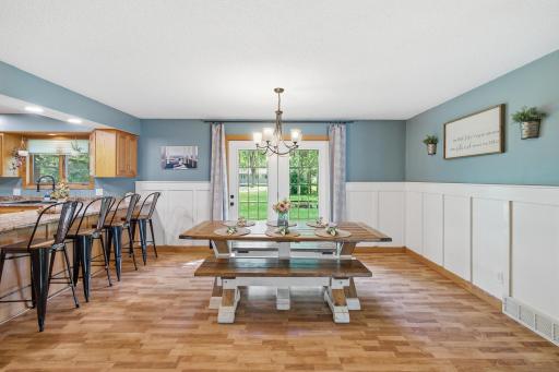 403 9th Avenue SW, Wells, MN 56097