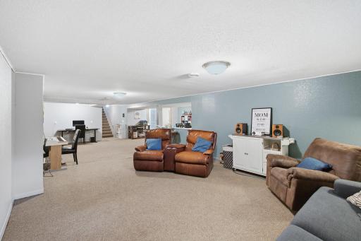 403 9th Avenue SW, Wells, MN 56097