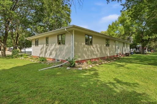 403 9th Avenue SW, Wells, MN 56097