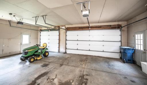 043-044-Garage-1500x873.jpg