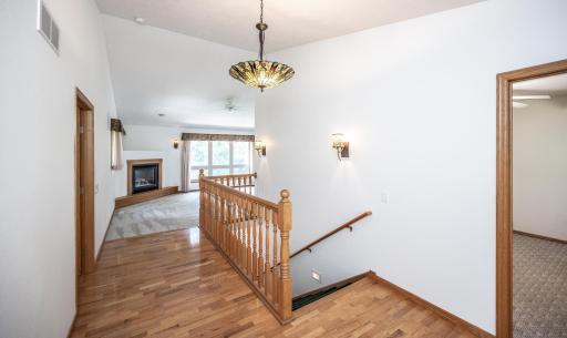 017-010-Entryway-1500x896.jpg