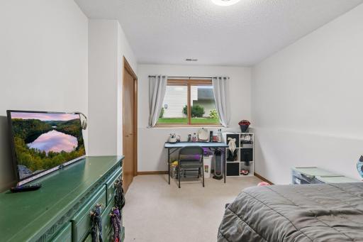 5855 W 140th Street, Savage, MN 55378