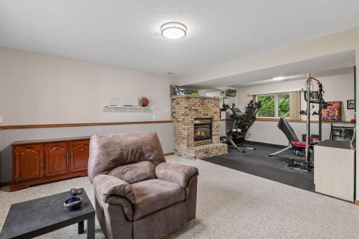 5855 W 140th Street, Savage, MN 55378