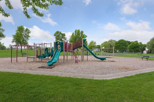 5855 W 140th Street, Savage, MN 55378