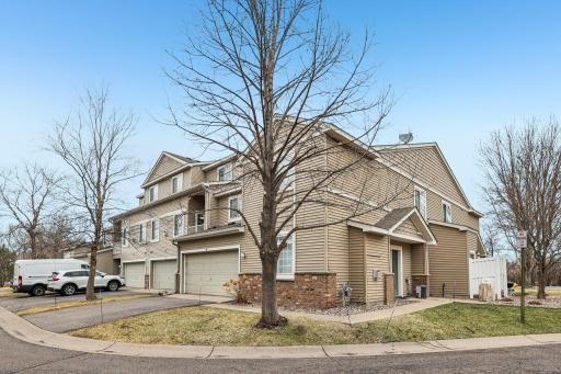 3-web-or-mls-Garland Ct N apt g-S0404-003.jpg