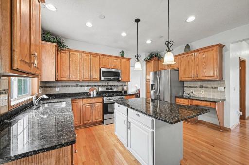 2466 Lone Eagle Trail, Saint Paul, MN 55129