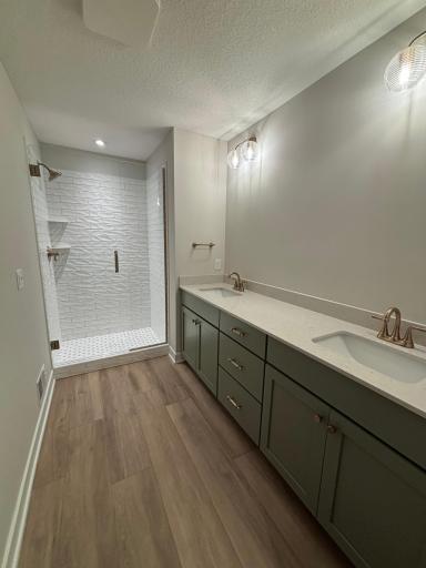 Primary Owners Bathroom - Model representation â color finishes will be different