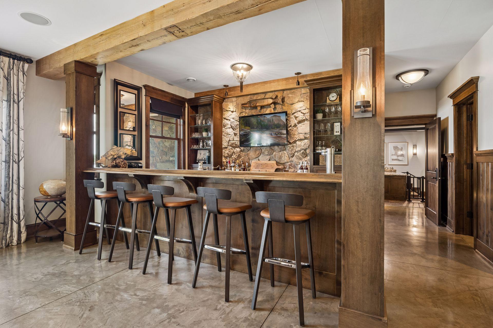 Lower-level bar