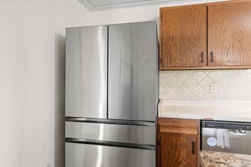 35-web-or-mls-7751 Airport Rd-123.jpg