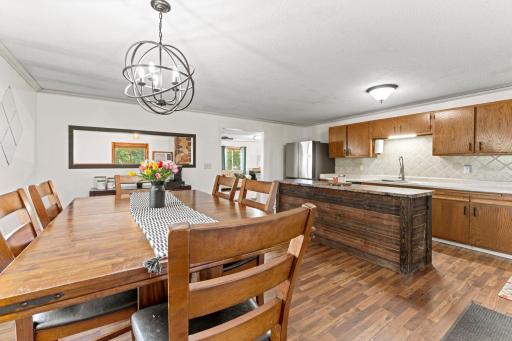 31-web-or-mls-7751 Airport Rd-105.jpg