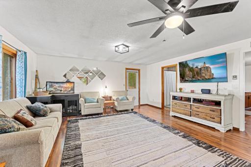 22-web-or-mls-7751 Airport Rd-45.jpg