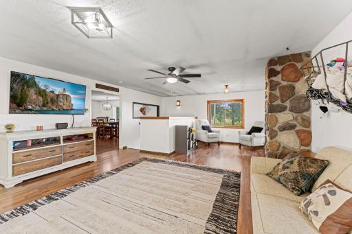 23-web-or-mls-7751 Airport Rd-50.jpg