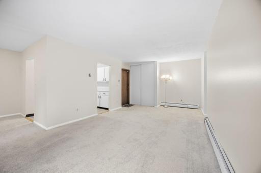8242 Freemont Avenue S, B, Bloomington, MN 55420