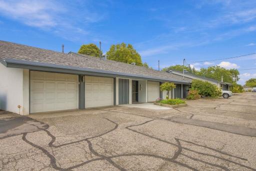 8242 Freemont Avenue S, B, Bloomington, MN 55420