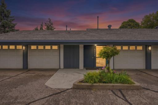 8242 Freemont Avenue S, B, Bloomington, MN 55420