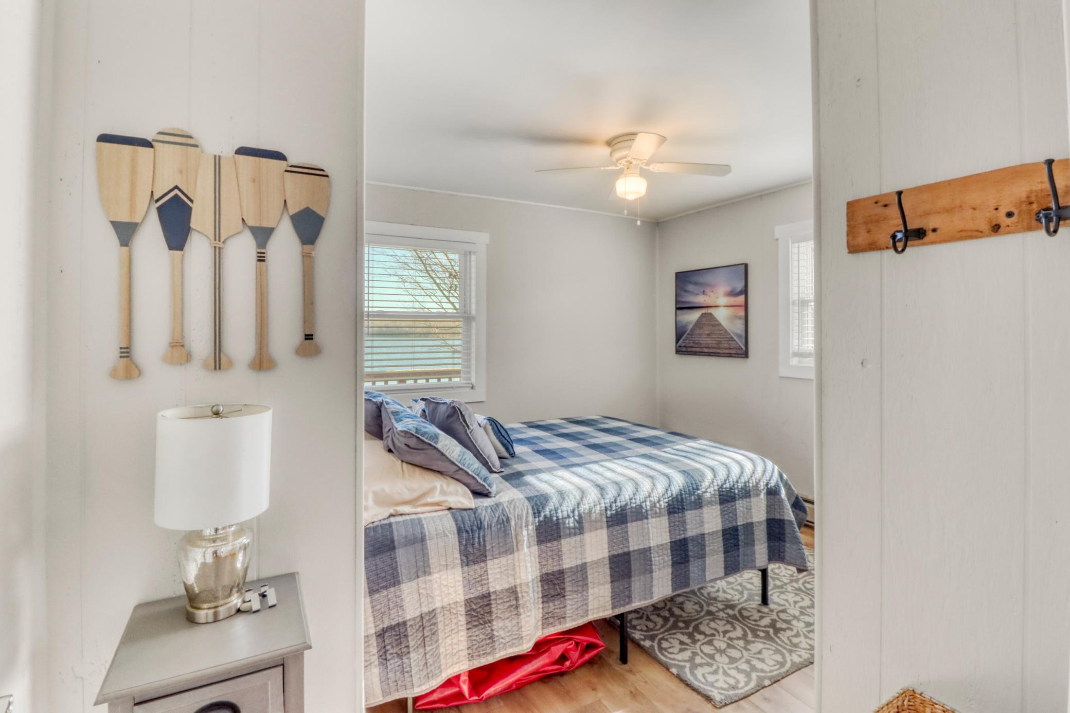 Upstairs Bedroom2_2.JPG