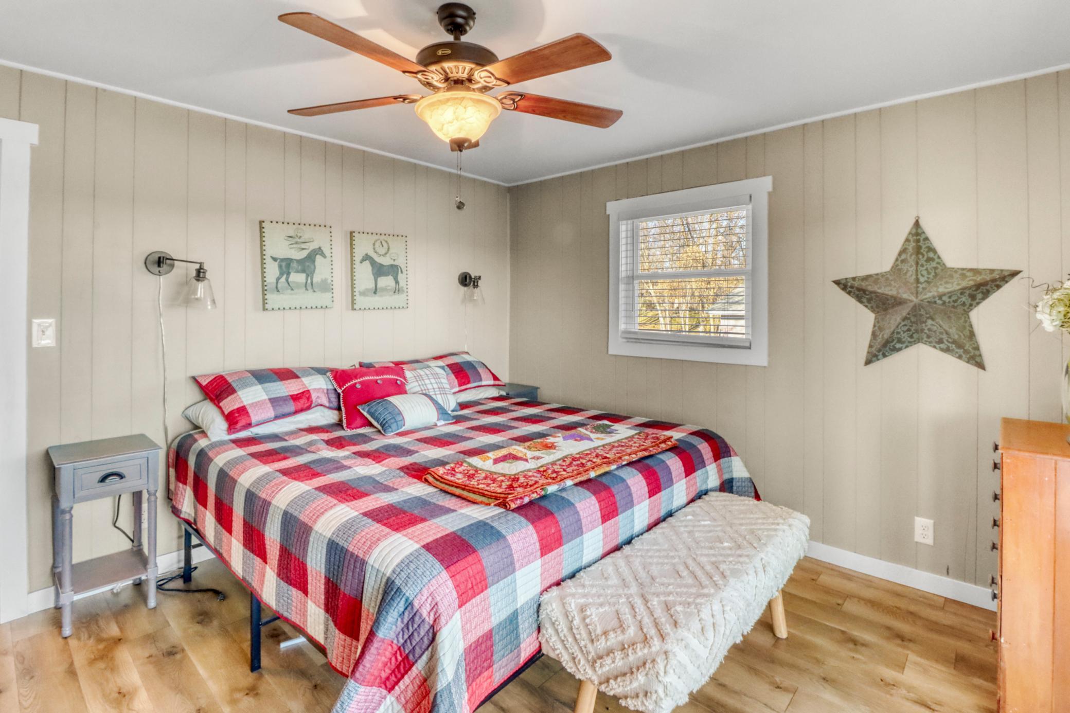 Upstairs Bedroom1_1.JPG
