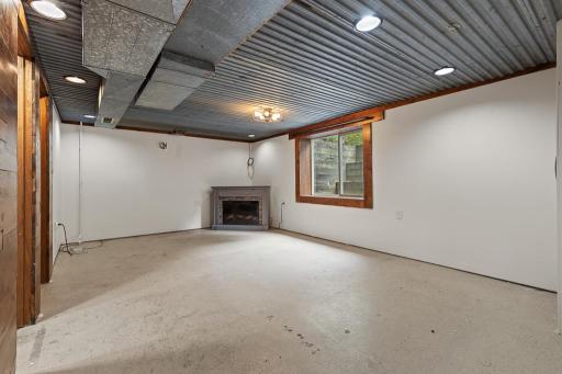305 E 3rd Street, Minneota, MN 56264