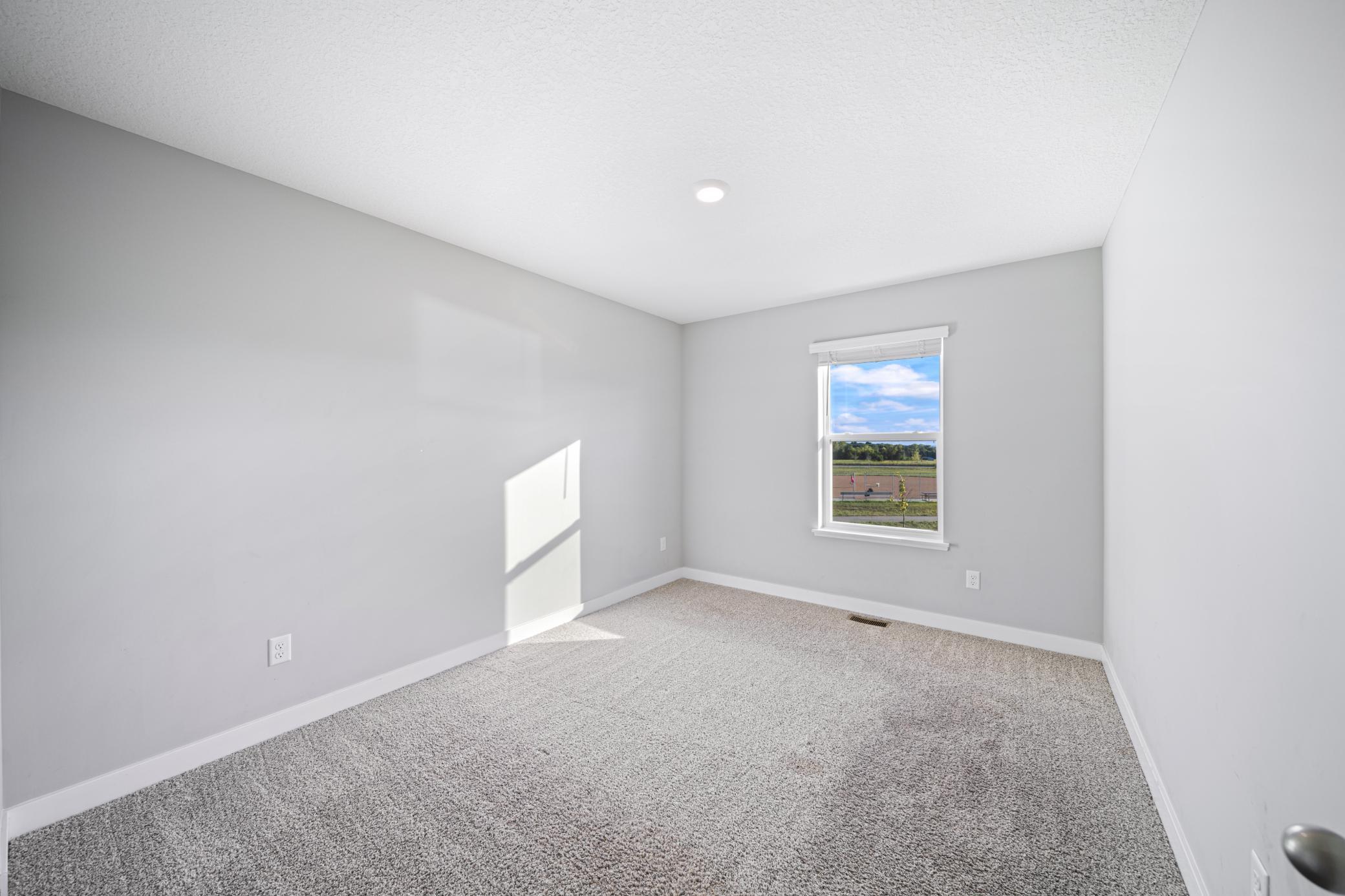 16_bedroom.jpg