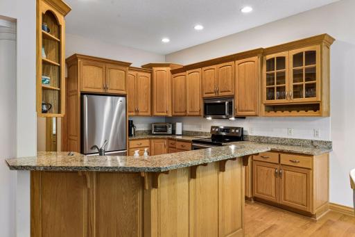 10162 Chestnut Circle N, Brooklyn Park, MN 55443