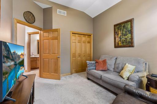 10162 Chestnut Circle N, Brooklyn Park, MN 55443