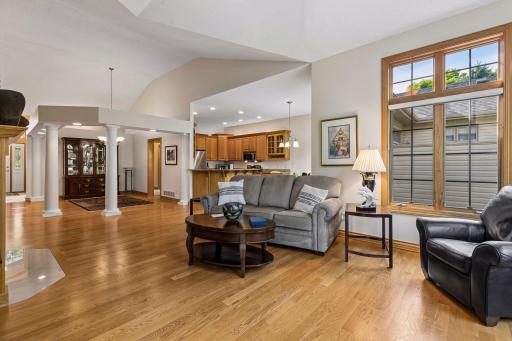 10162 Chestnut Circle N, Brooklyn Park, MN 55443