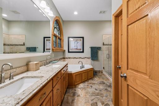 10162 Chestnut Circle N, Brooklyn Park, MN 55443