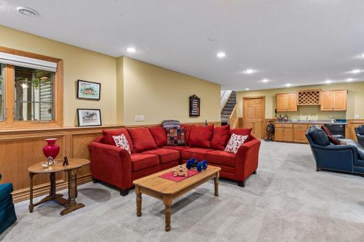 10162 Chestnut Circle N, Brooklyn Park, MN 55443