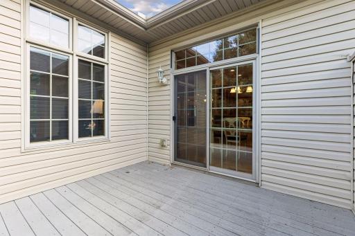 10162 Chestnut Circle N, Brooklyn Park, MN 55443