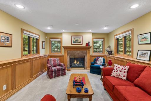 10162 Chestnut Circle N, Brooklyn Park, MN 55443