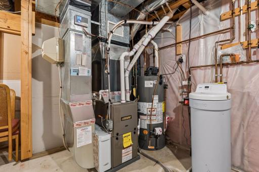 10162 Chestnut Circle N, Brooklyn Park, MN 55443