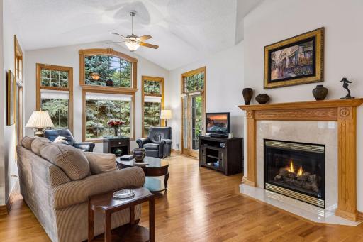10162 Chestnut Circle N, Brooklyn Park, MN 55443