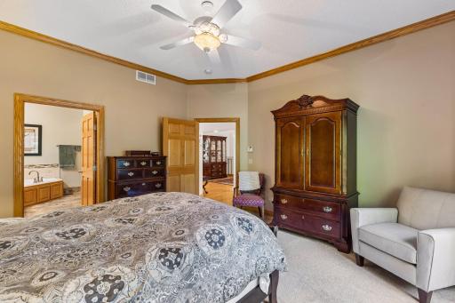 10162 Chestnut Circle N, Brooklyn Park, MN 55443