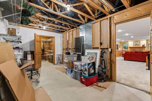10162 Chestnut Circle N, Brooklyn Park, MN 55443