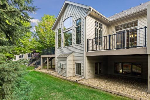 10162 Chestnut Circle N, Brooklyn Park, MN 55443