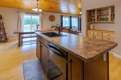 Kitchen Center Island.jpeg