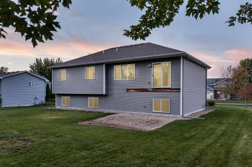 148 Crystal Circle, Montrose, MN 55363